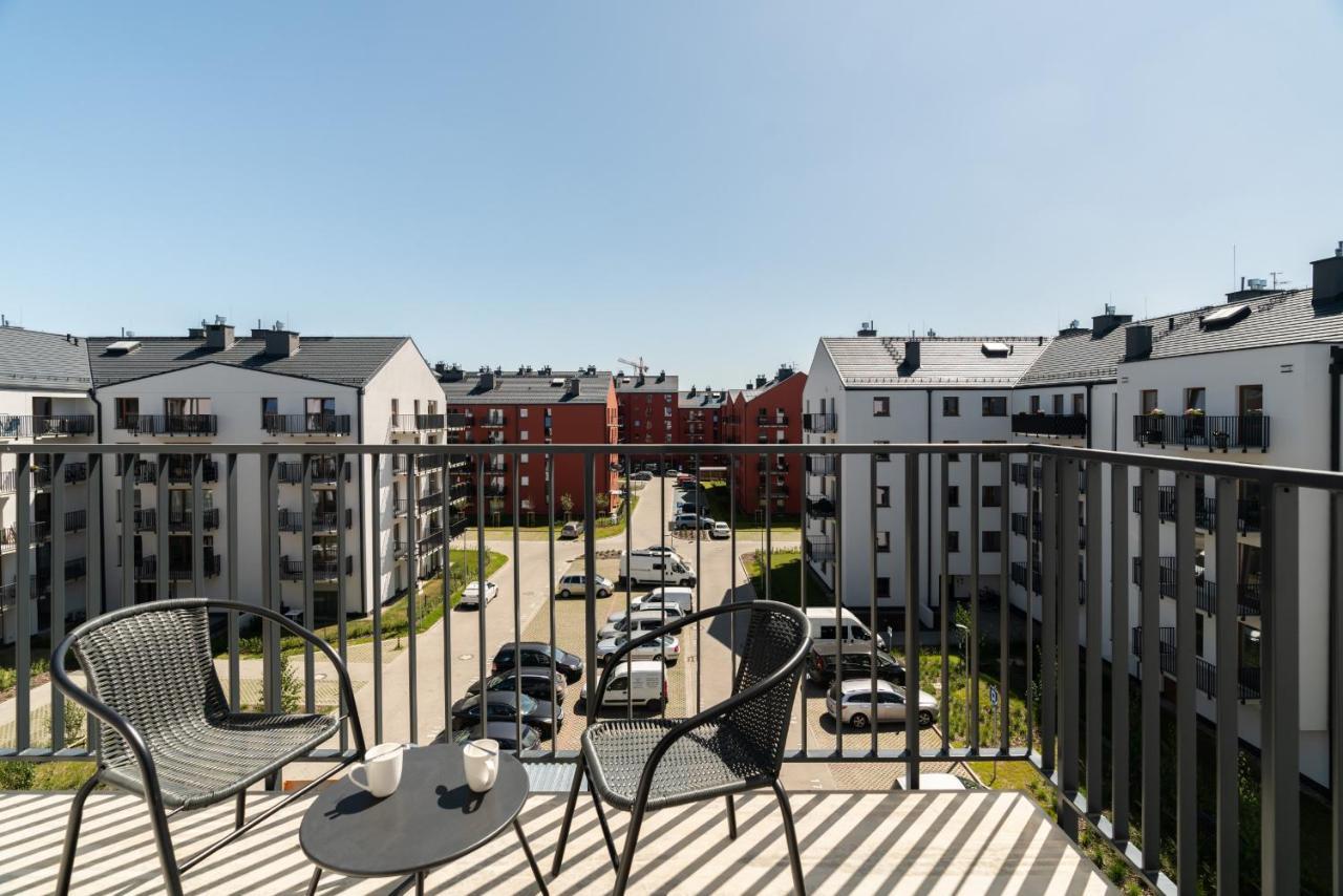 White Elegance With Ac & Free Garage By Renters Poznań